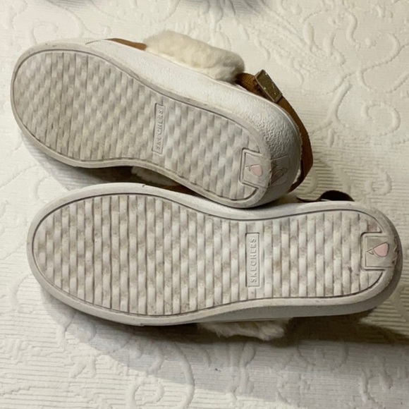 Skechers Street Goldie Cozy Kids shows. Size 2. - Picture 4 of 8